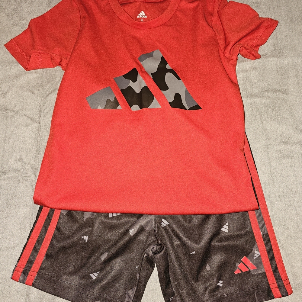 adidas Red and Black Camo Logo Youth Athletic Set